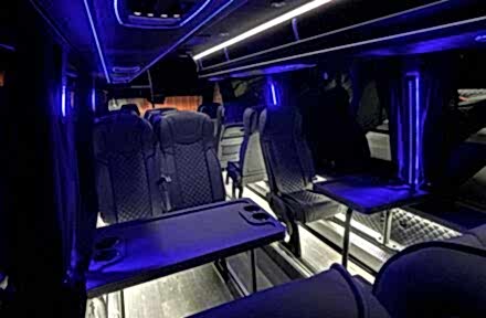 Nieuw voertuig in ons aanbod - VIP Sprinter - Foto 1