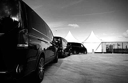 Shuttle Service op maat voor uw event of bedrijfsfeest! - Foto 1